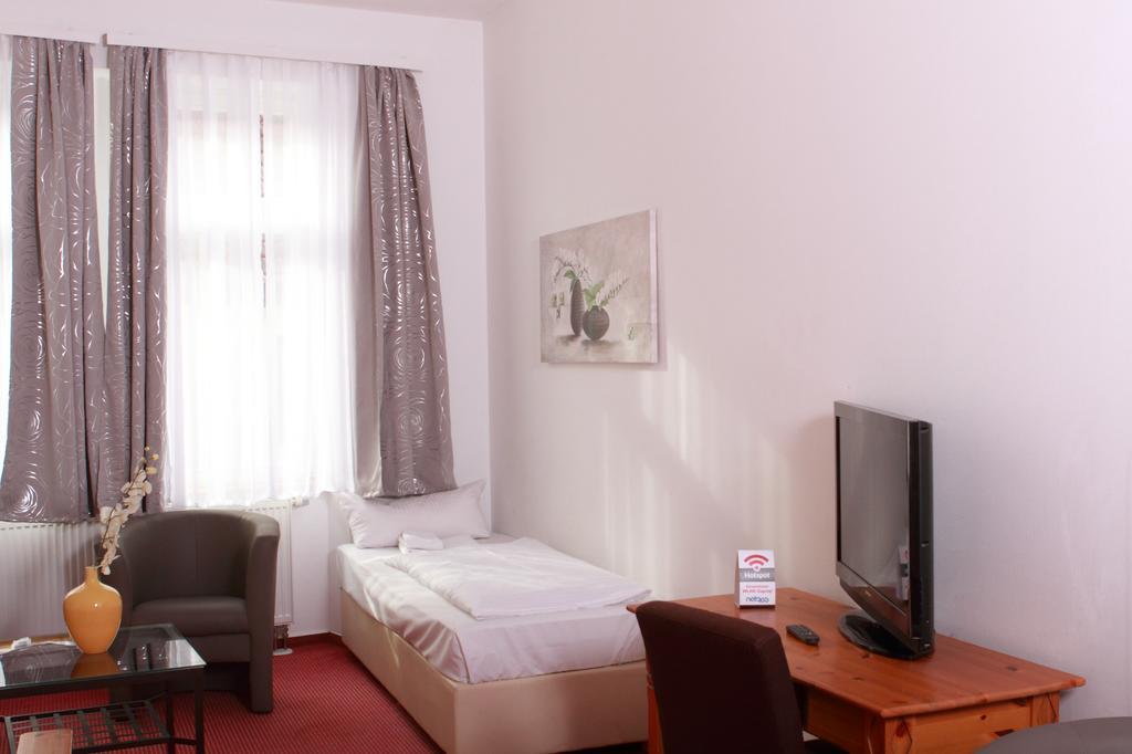 Pension Draiser Hof Майнц Экстерьер фото