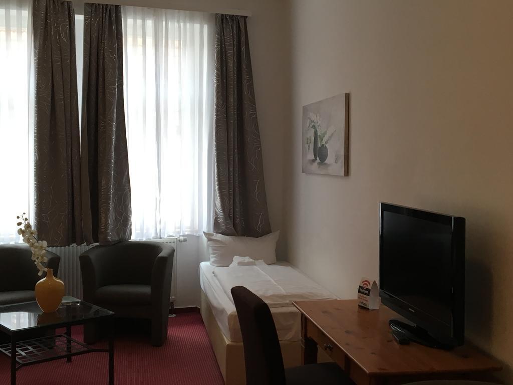 Pension Draiser Hof Майнц Экстерьер фото